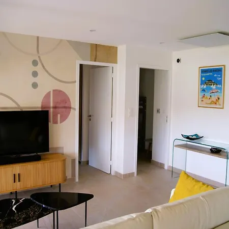 Superbe T4 -vue Mer- Confort Refait A Neuf! *