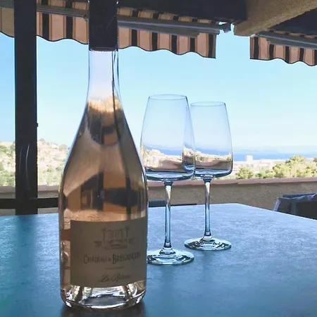 Superbe T4 -vue Mer- Confort Refait à Neuf! Appartement Bormes-les-Mimosas